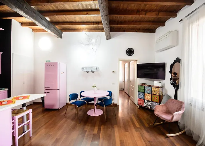 Appartement Pink House Tortellinosuite